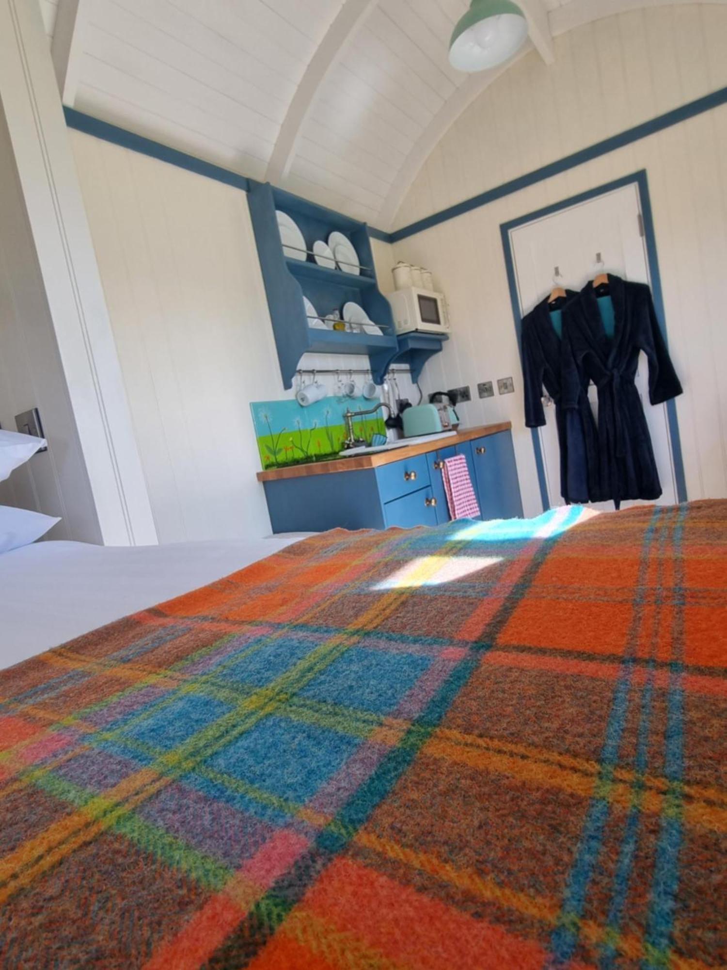 Villa Wild Meadow Huts Doolin Exterior foto