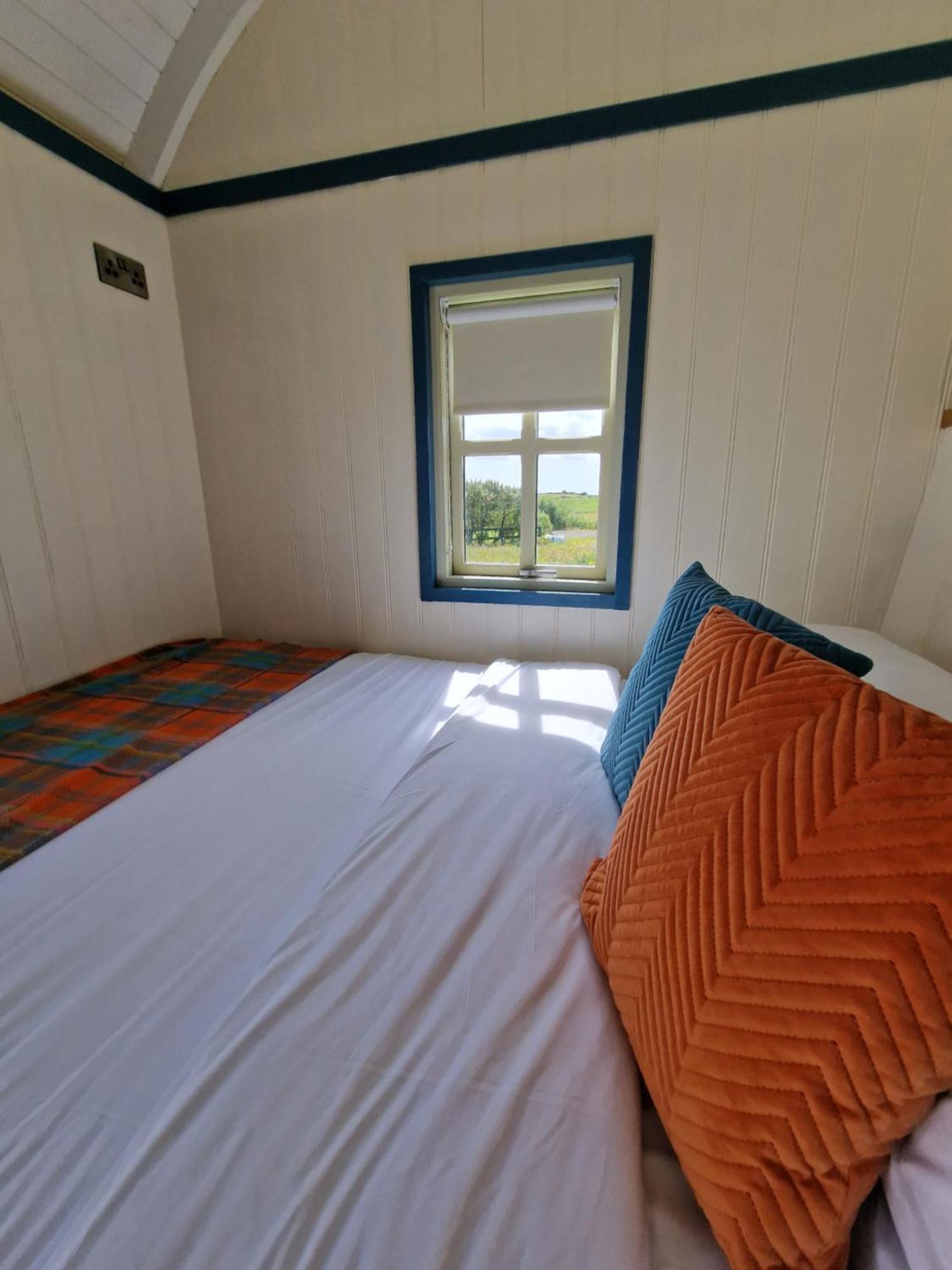Villa Wild Meadow Huts Doolin Exterior foto