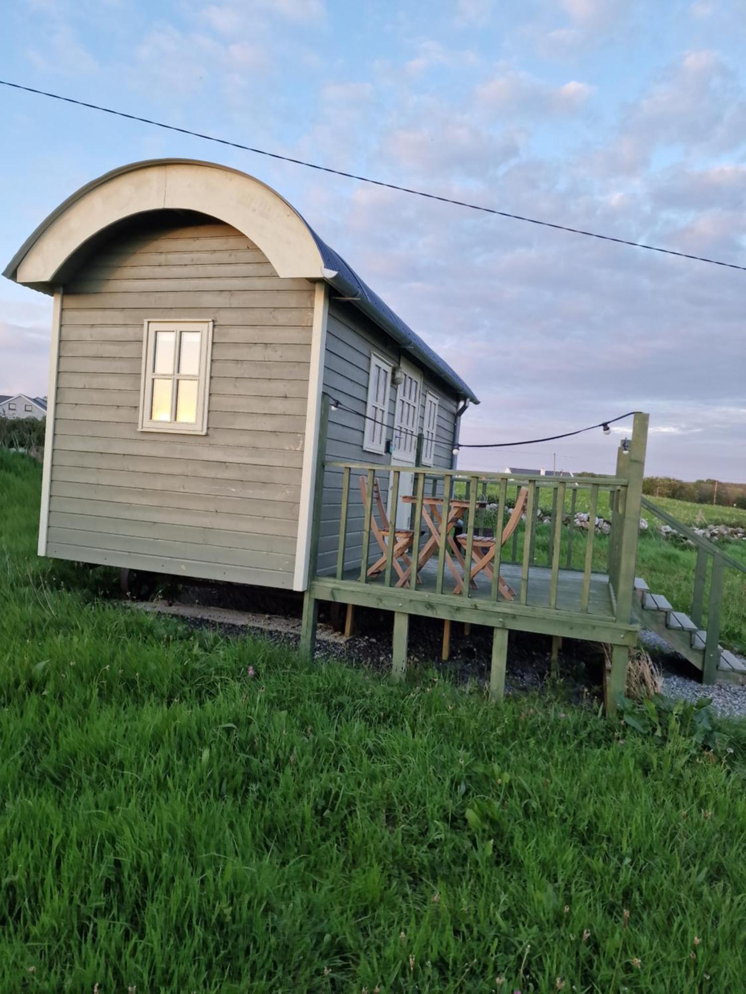 Villa Wild Meadow Huts Doolin Exterior foto
