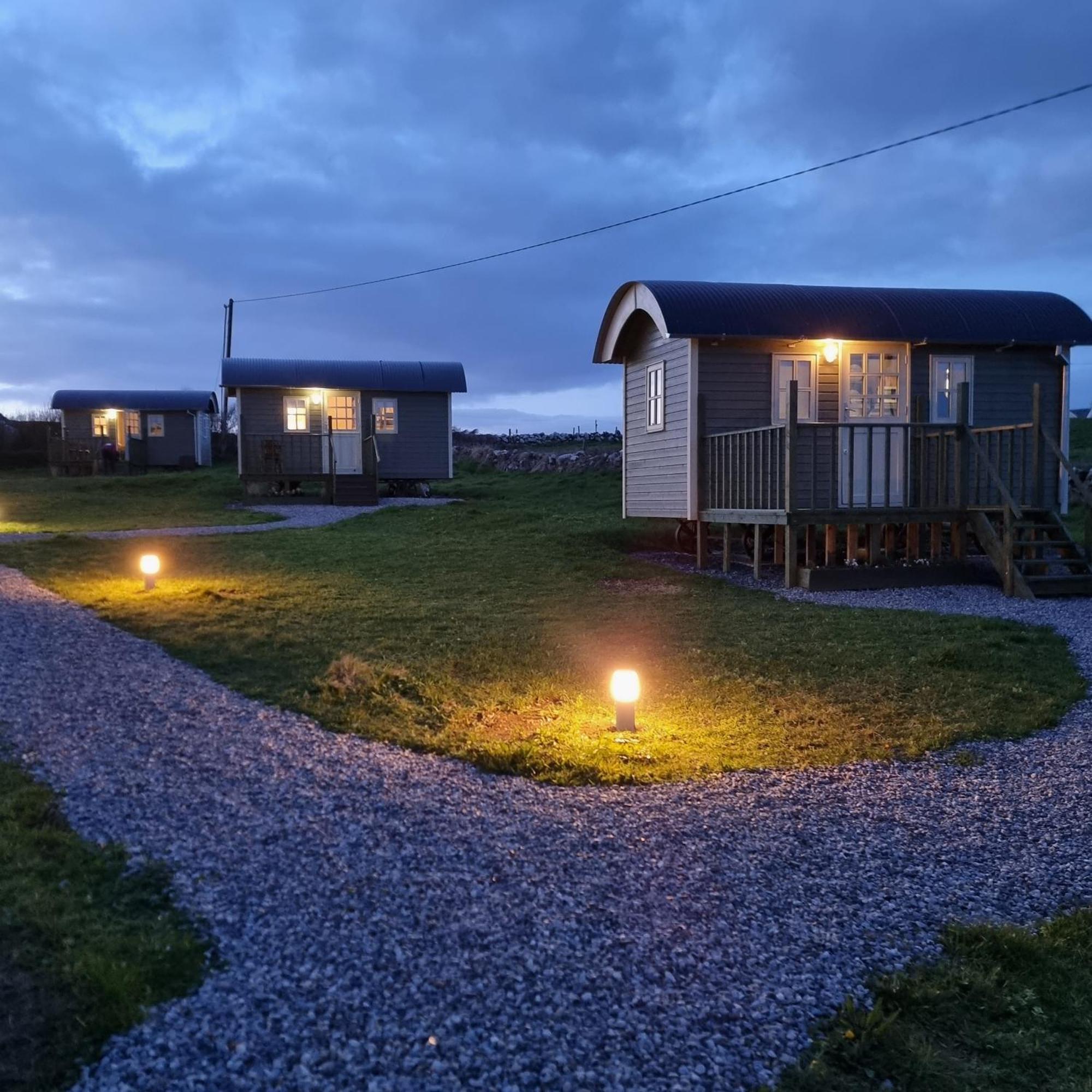 Villa Wild Meadow Huts Doolin Exterior foto